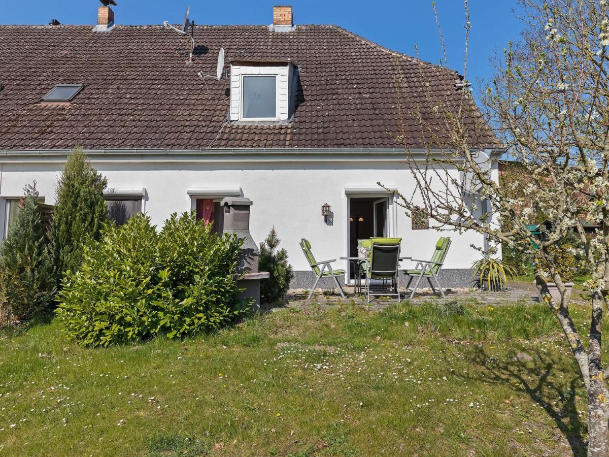 Elegant Apartment With Garden In Gingst Eksteriør bilde